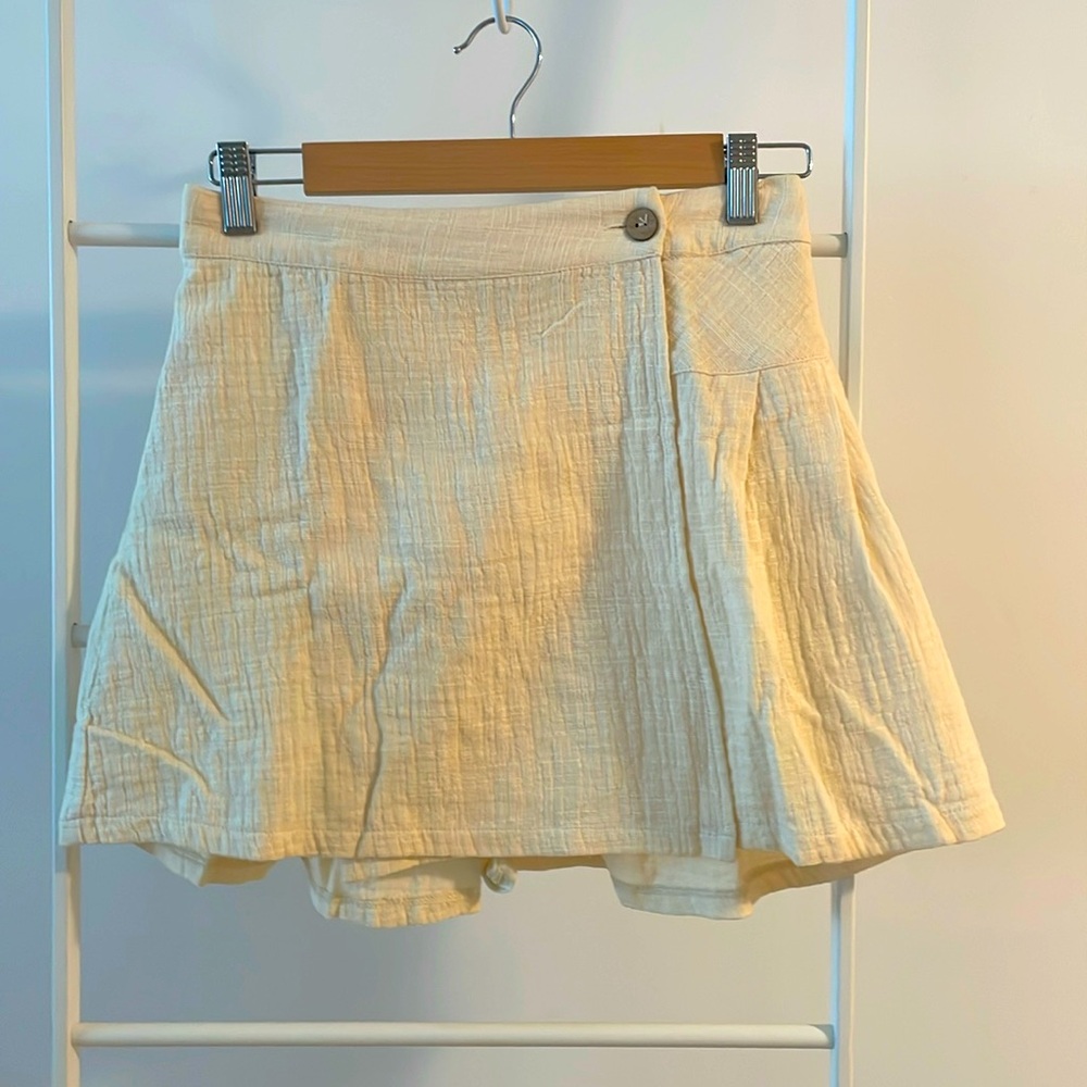 Linen mini-skort